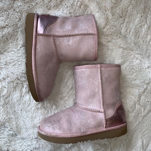 Girls UGG Classic II Metallic Shimmer Pink Boots size 13